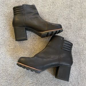 Sorel Black Chunky Heeled Boots